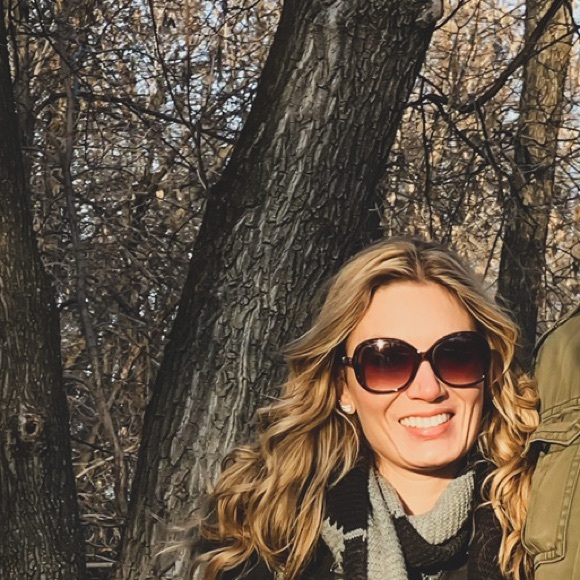 Meet your Posher, Kelly - Picture 1 of 1